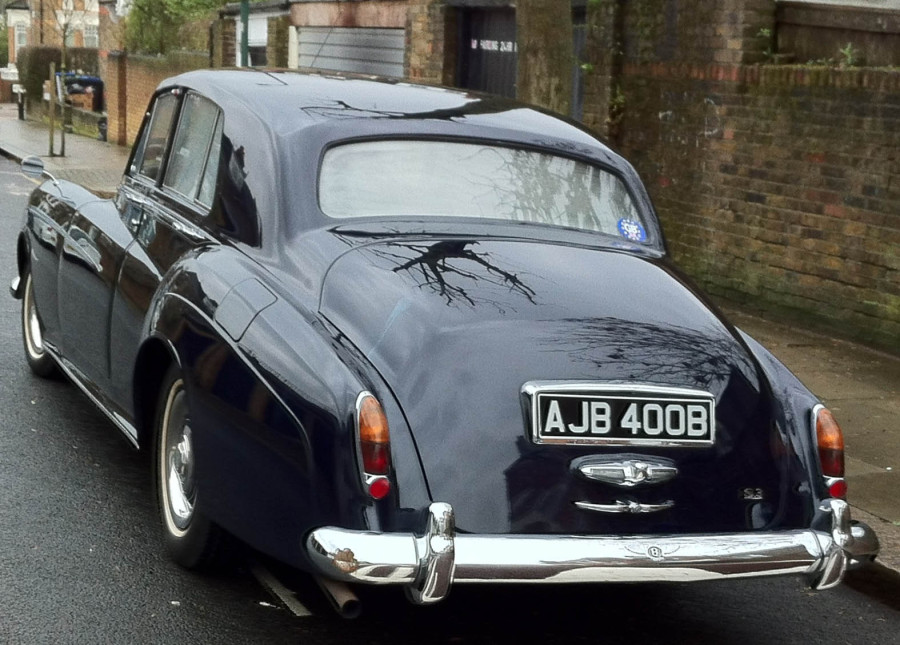 BentleyS3rear-hires