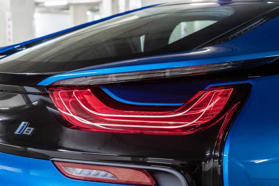 BMWi84